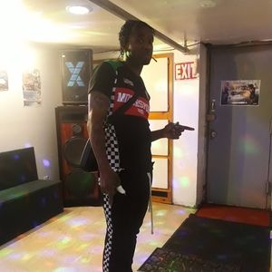 Meet your Posher, Seeva